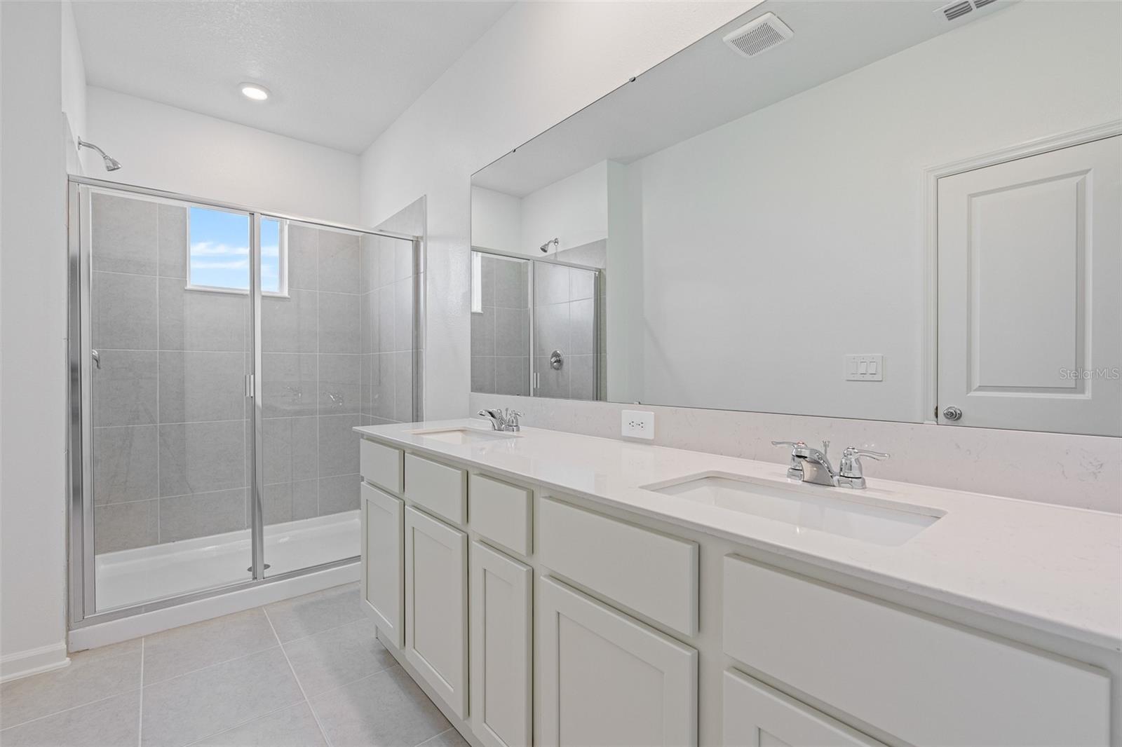 BRENTWOOD TH - Residential Lease