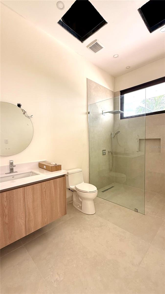 ST.REGIS BAHIA BEACH LAKE & GOLF  FRONT  RESIDENCE - Residential