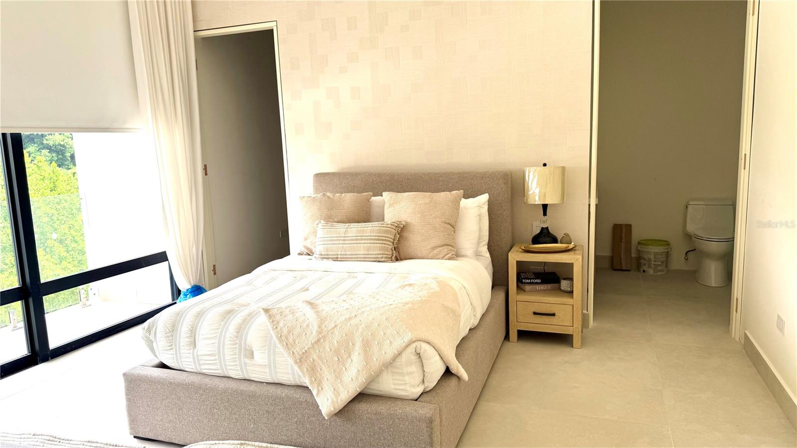 ST.REGIS BAHIA BEACH LAKE & GOLF  FRONT  RESIDENCE - Residential