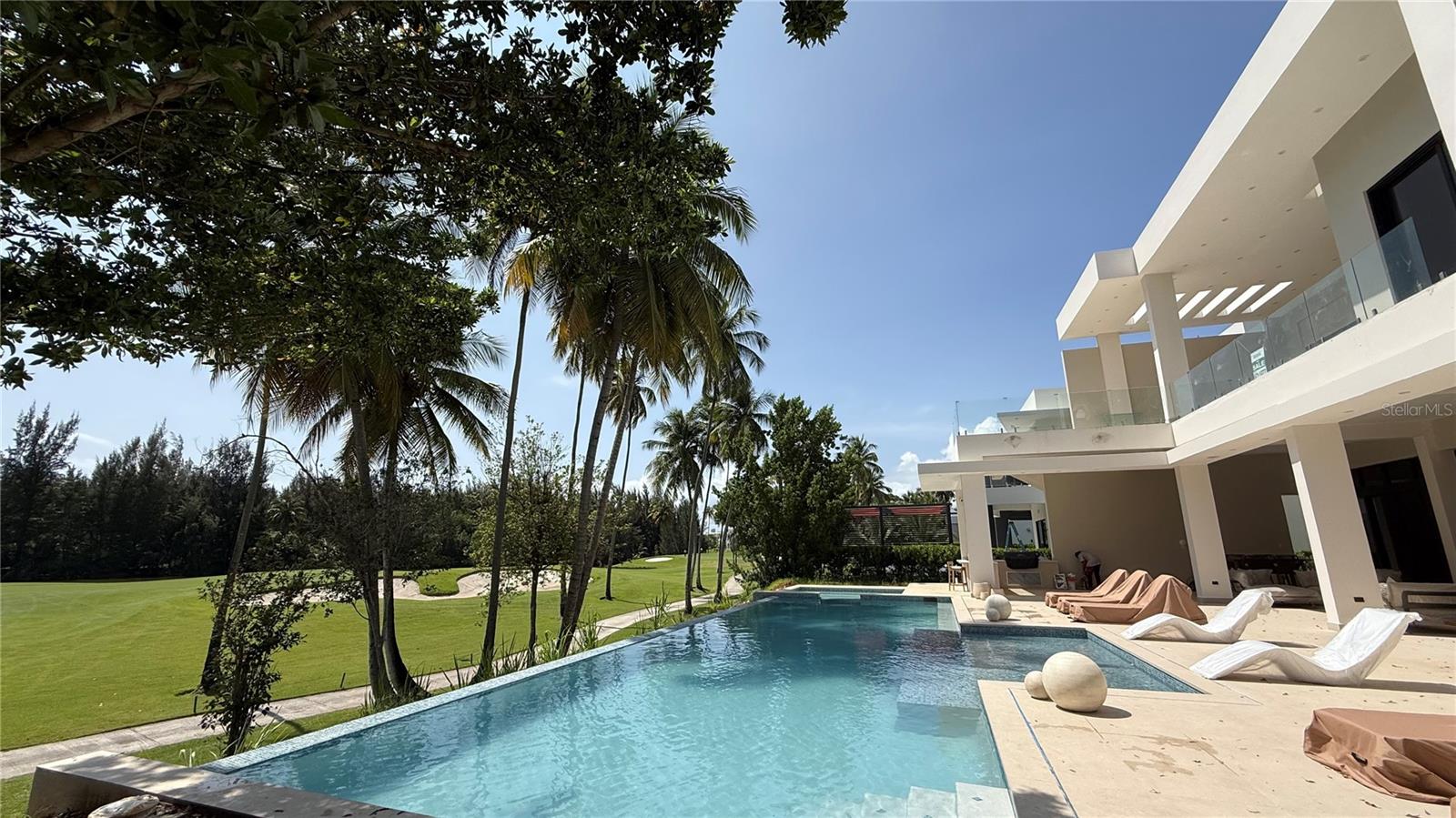 ST.REGIS BAHIA BEACH LAKE & GOLF FRONT RESIDENCE - Residential
