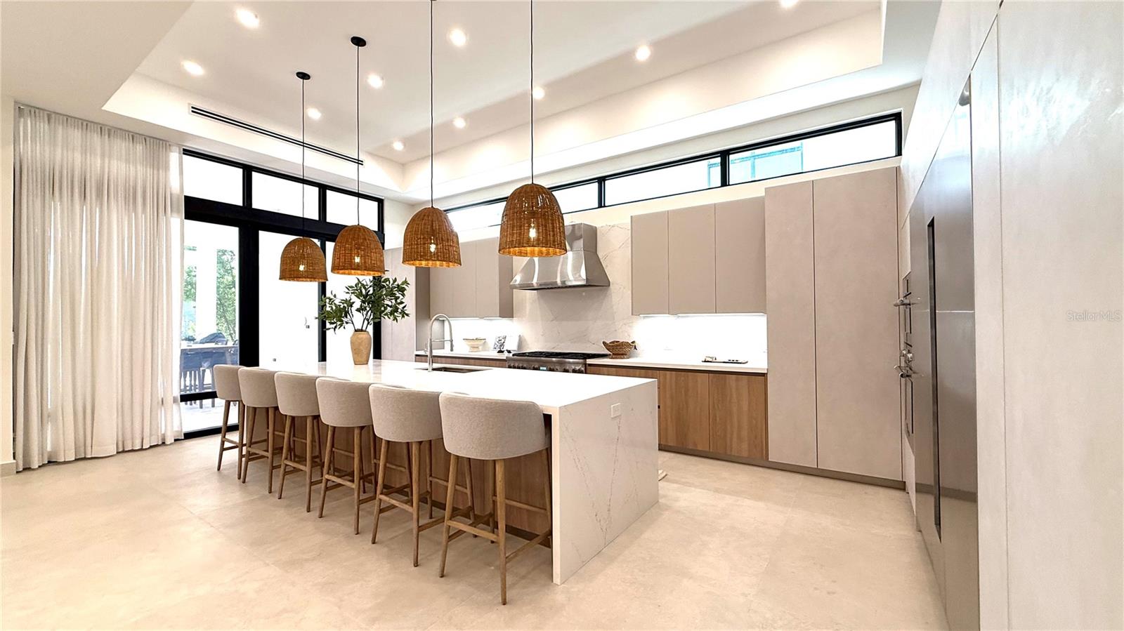 ST.REGIS BAHIA BEACH LAKE & GOLF  FRONT  RESIDENCE - Residential