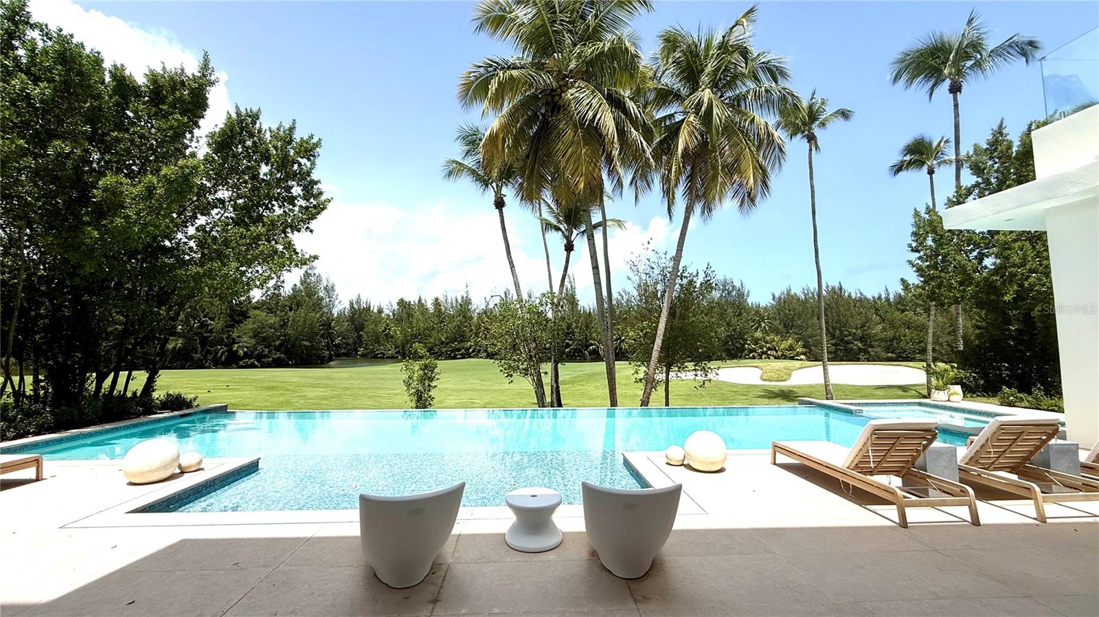 ST.REGIS BAHIA BEACH LAKE & GOLF  FRONT  RESIDENCE - Residential