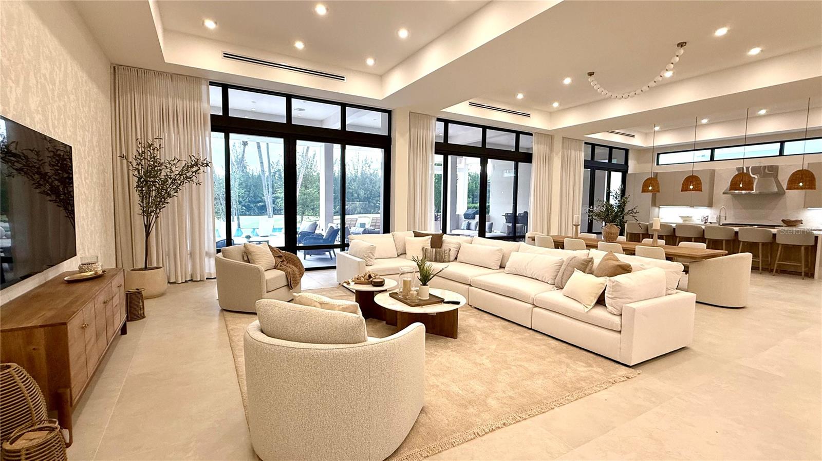 ST.REGIS BAHIA BEACH LAKE & GOLF  FRONT  RESIDENCE - Residential