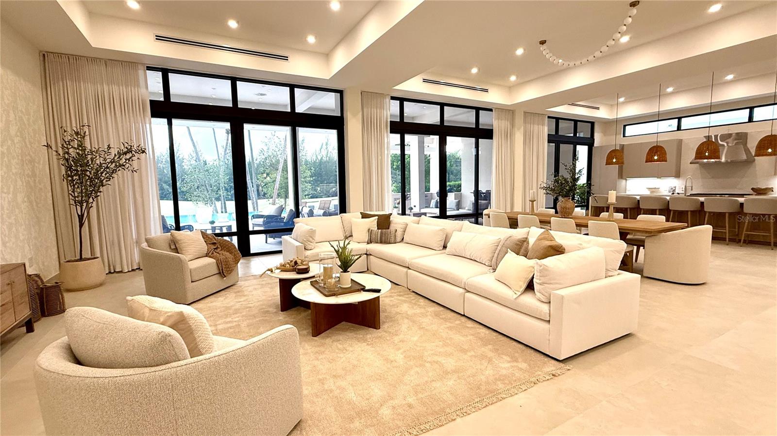 ST.REGIS BAHIA BEACH LAKE & GOLF  FRONT  RESIDENCE - Residential