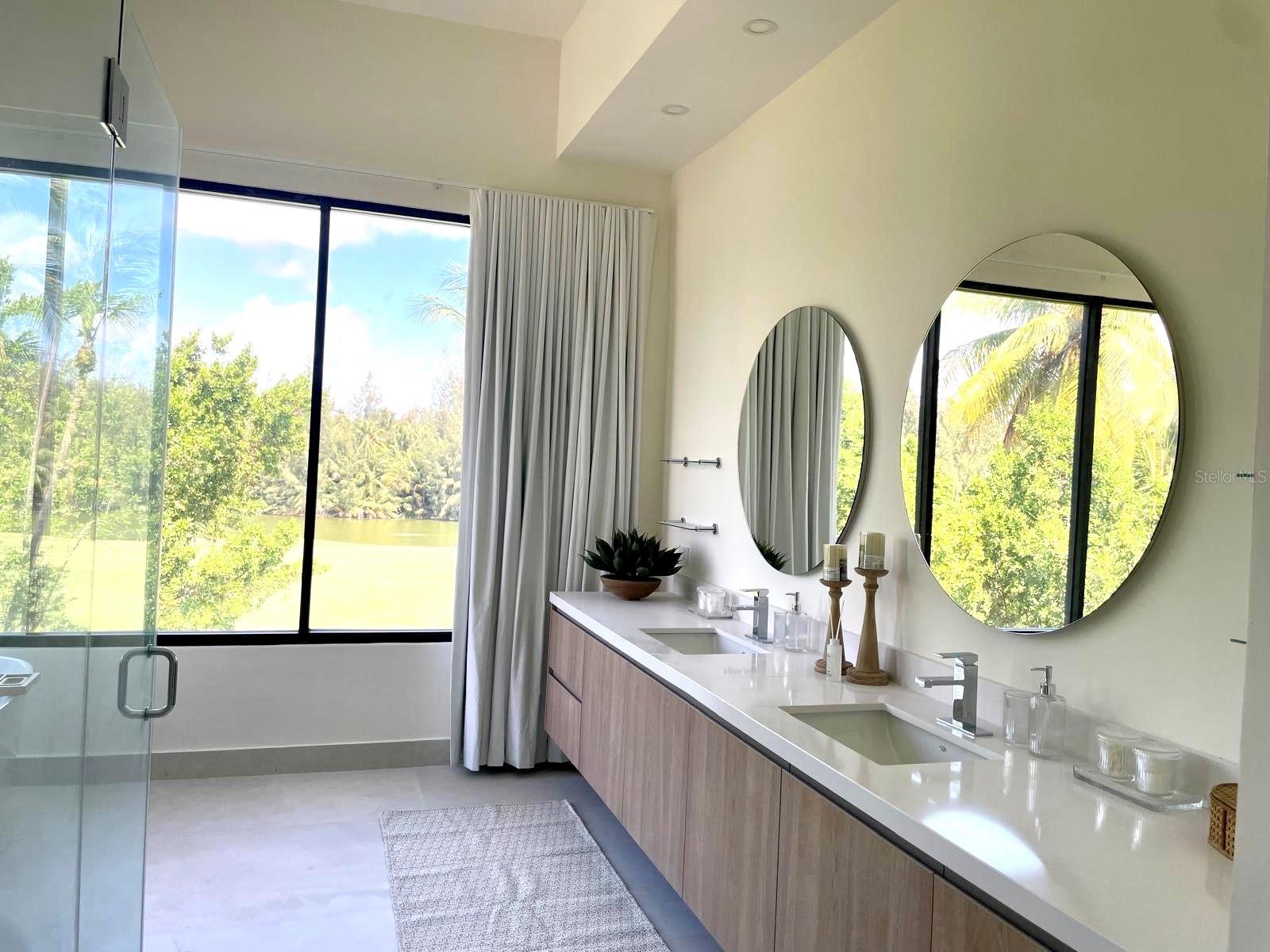 ST.REGIS BAHIA BEACH LAKE & GOLF  FRONT  RESIDENCE - Residential