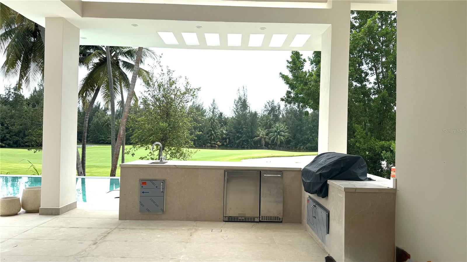 ST.REGIS BAHIA BEACH LAKE & GOLF  FRONT  RESIDENCE - Residential