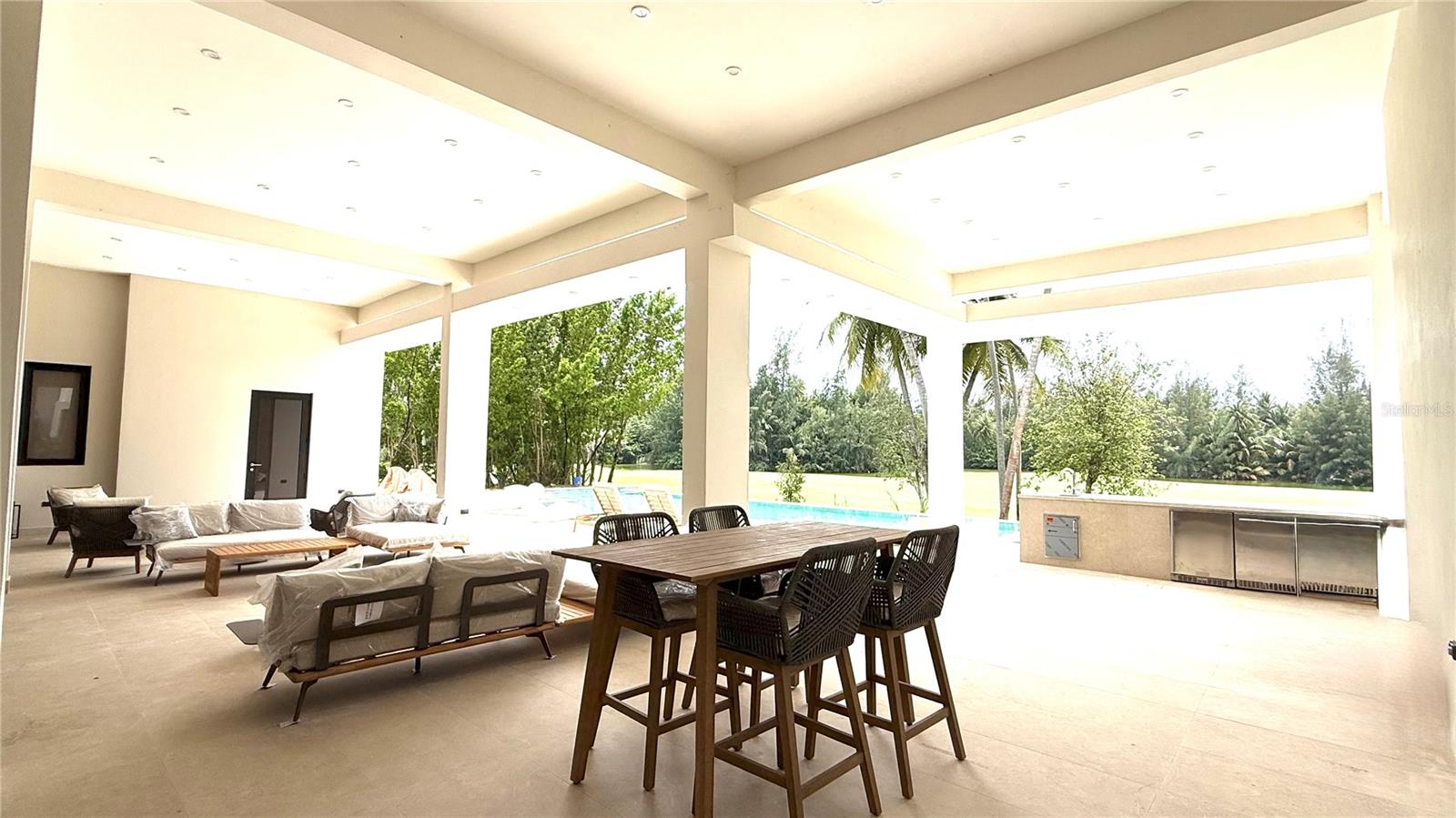 ST.REGIS BAHIA BEACH LAKE & GOLF  FRONT  RESIDENCE - Residential