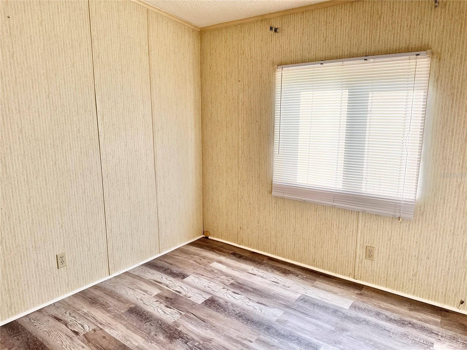 MOBEL AMERICANA MOBILE HOME PARK UNREC - Residential Lease