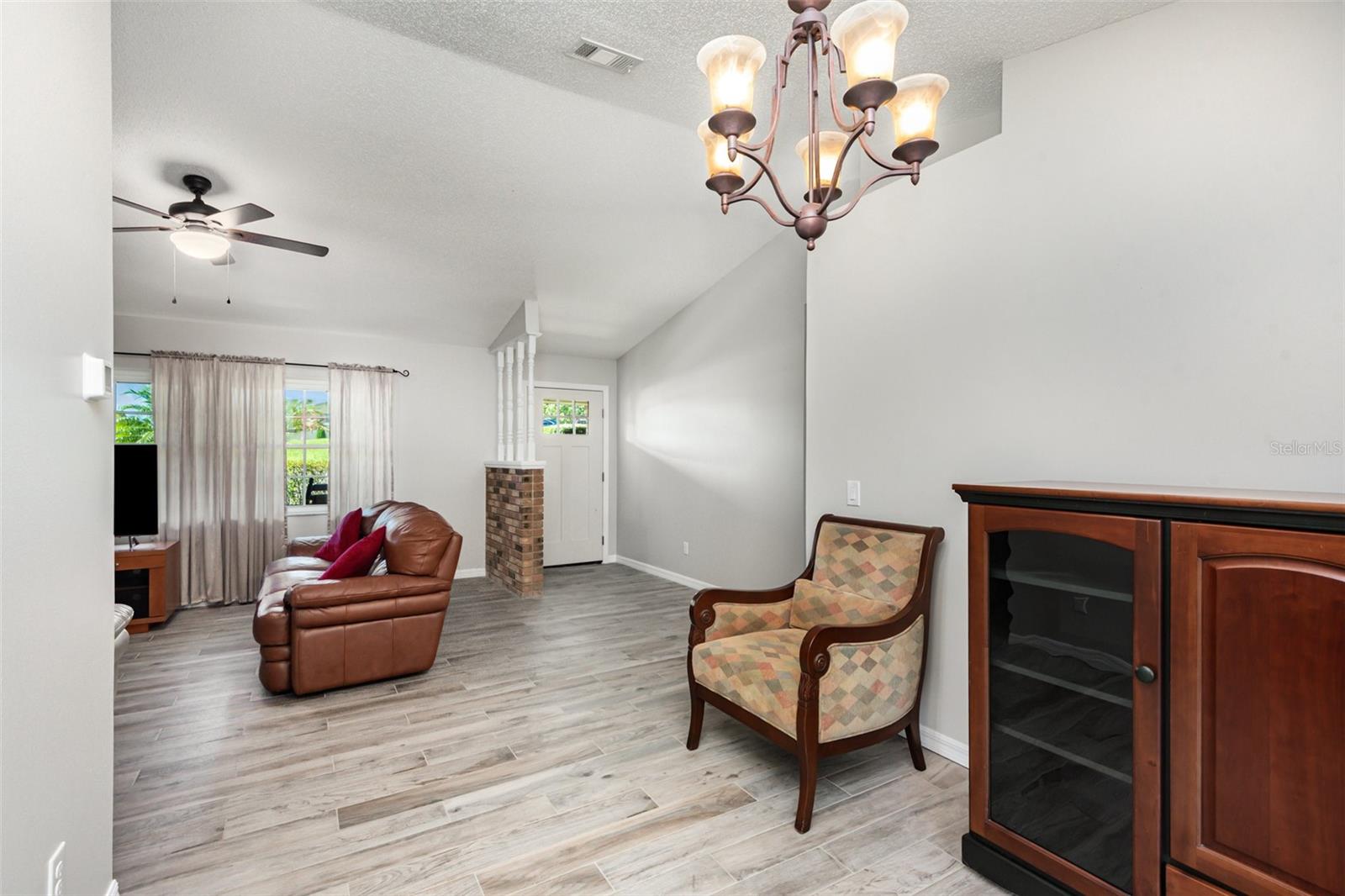 DELTONA LAKES UNIT 09 - Residential