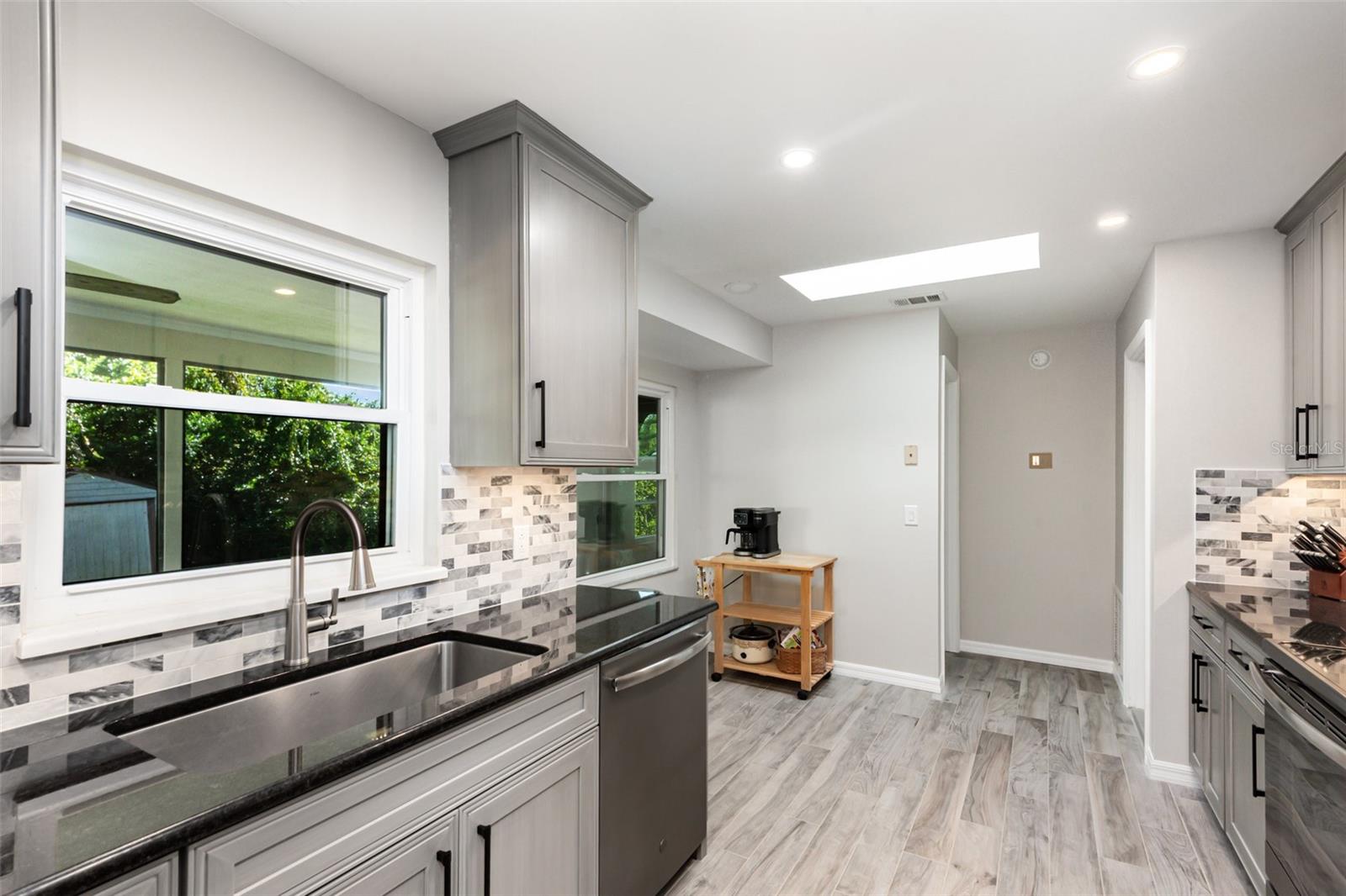 DELTONA LAKES UNIT 09 - Residential