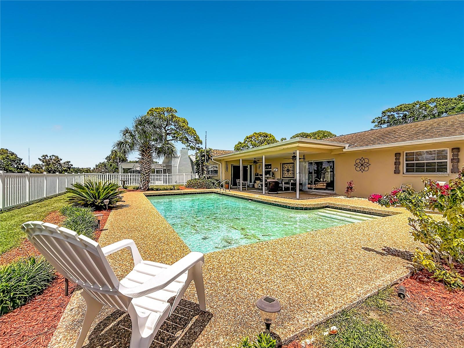 SEMINOLE LAKE GOLF & COUNTRY CLUB ESTATE - Residential