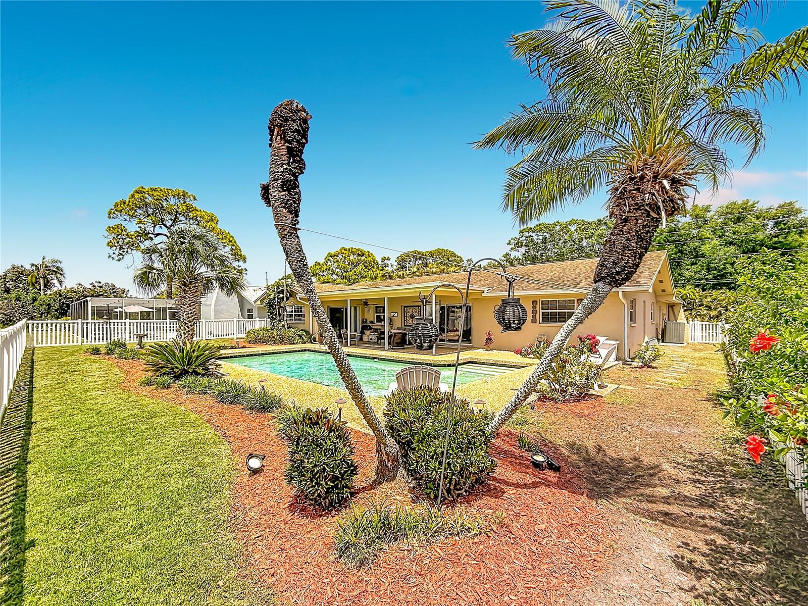 SEMINOLE LAKE GOLF & COUNTRY CLUB ESTATE - Residential
