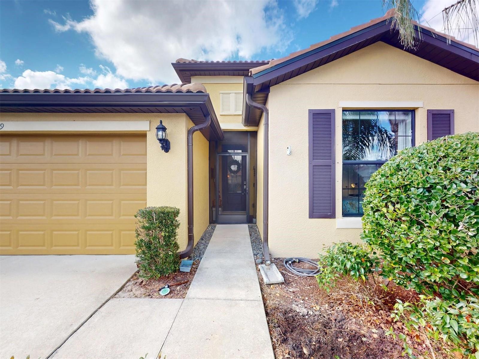 2419 DAISY DRIVE