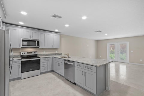 Tiny photo for 921 E Clifford Avenue, Eustis, FL 32726 (MLS # G5119376)