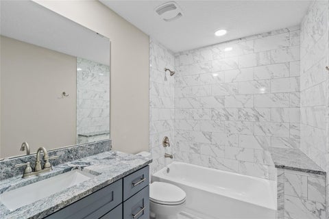 Tiny photo for 921 E Clifford Avenue, Eustis, FL 32726 (MLS # G5119376)