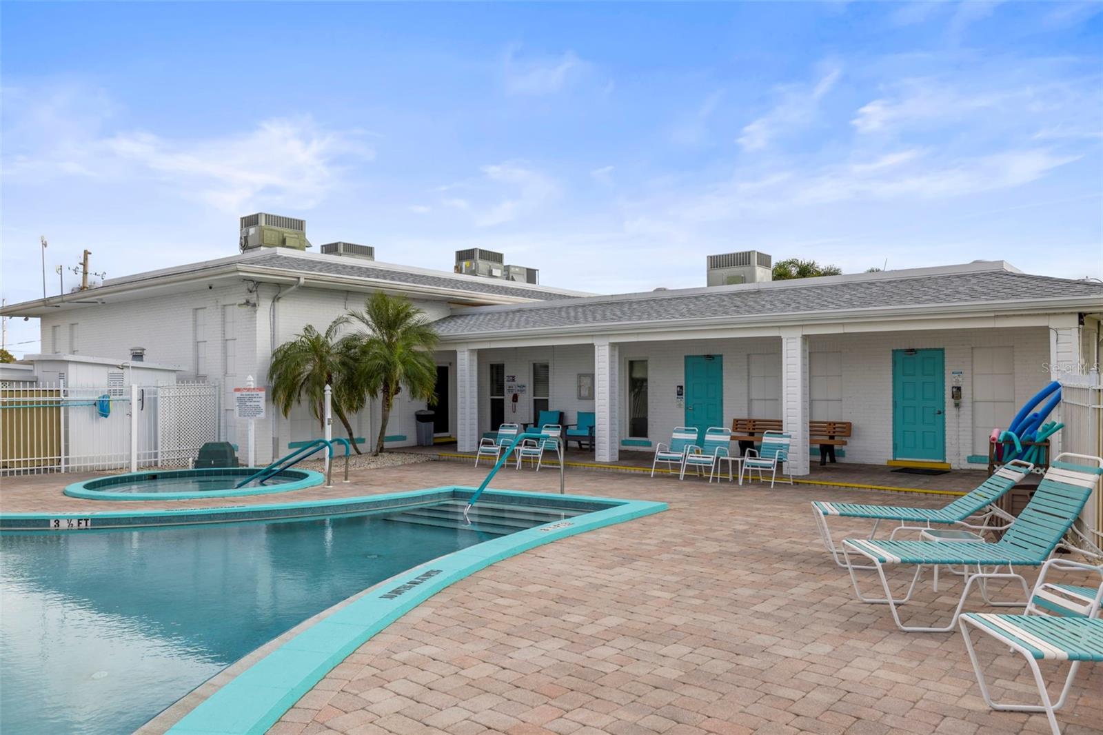 SUNSET PALMS UNREC - Residential