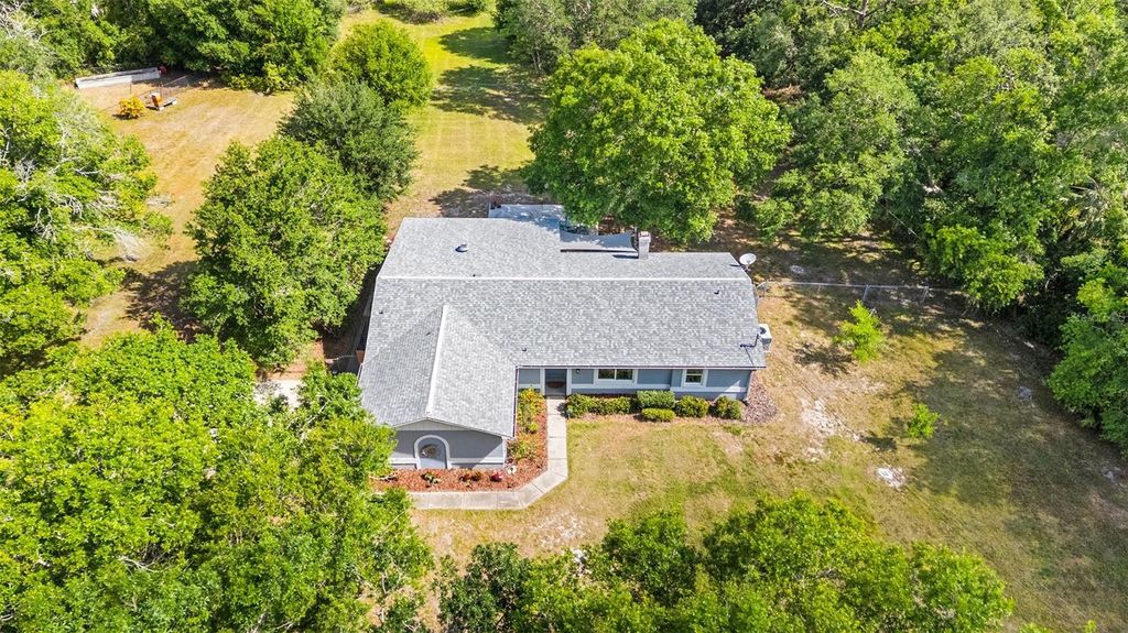 Photo of 809 Butch Cassidy Trail, Wimauma, FL 33598 (MLS # TB8373832)