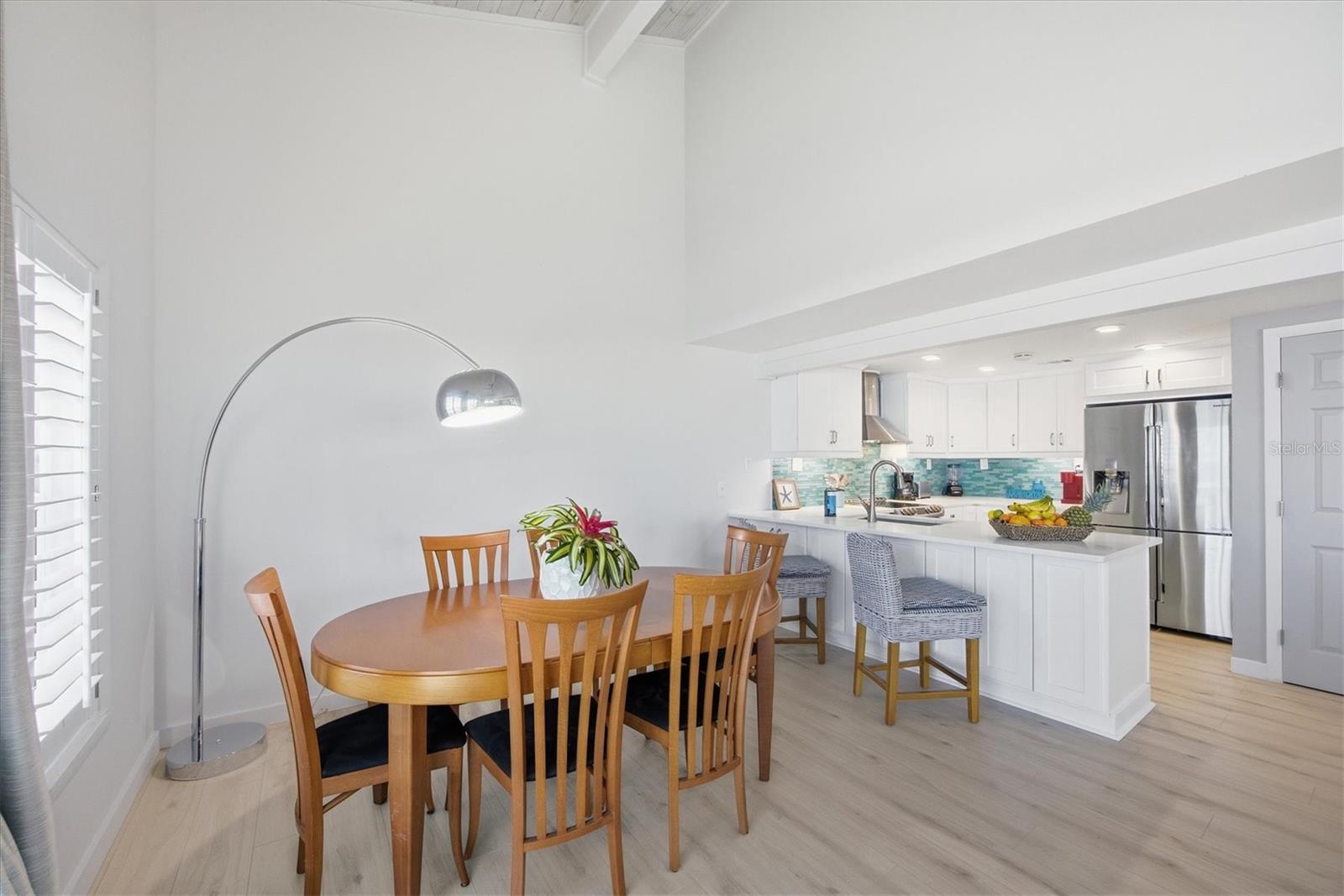 BEACH TWINS - Residential