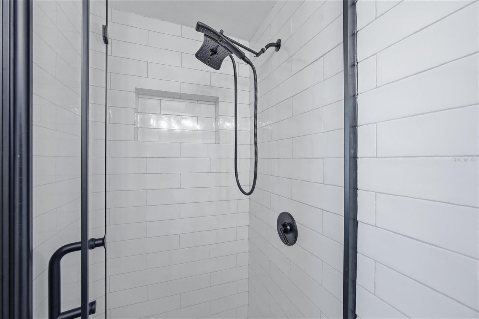 BEACH TWINS - Residential