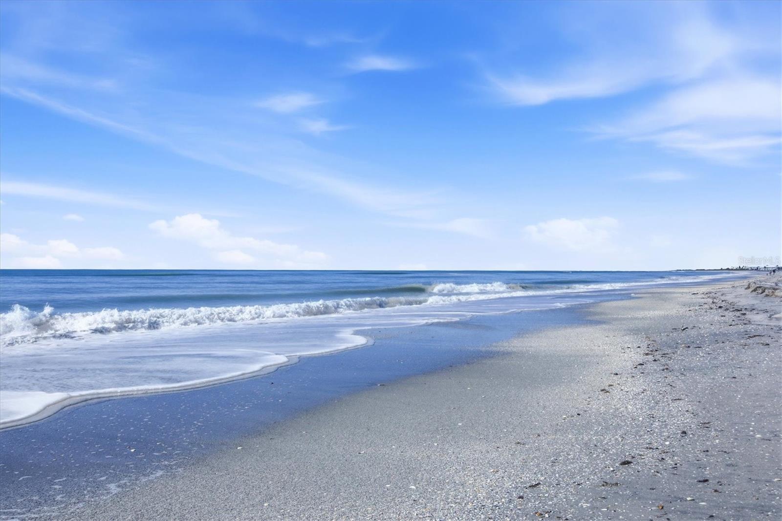 BEACH TWINS - Residential