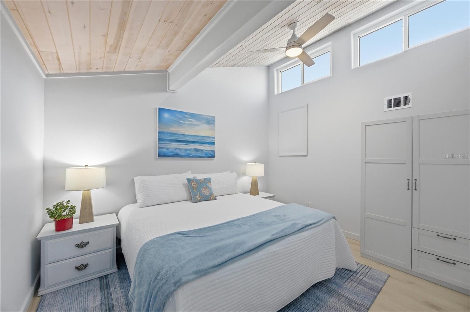 BEACH TWINS - Residential