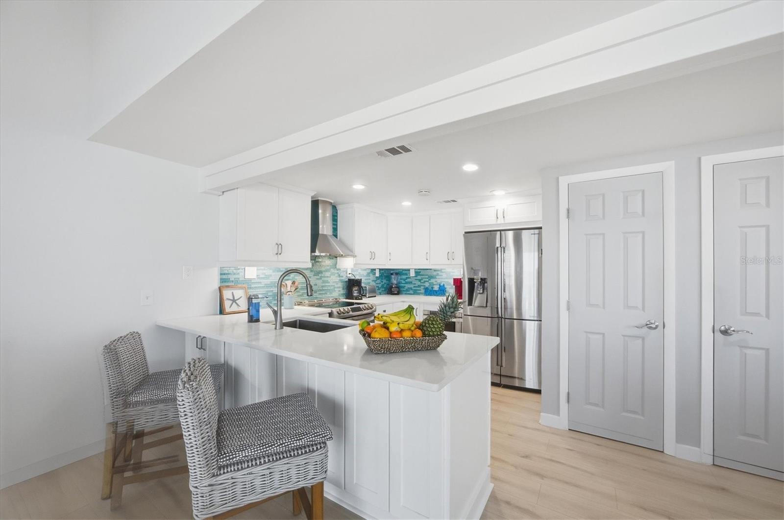 BEACH TWINS - Residential