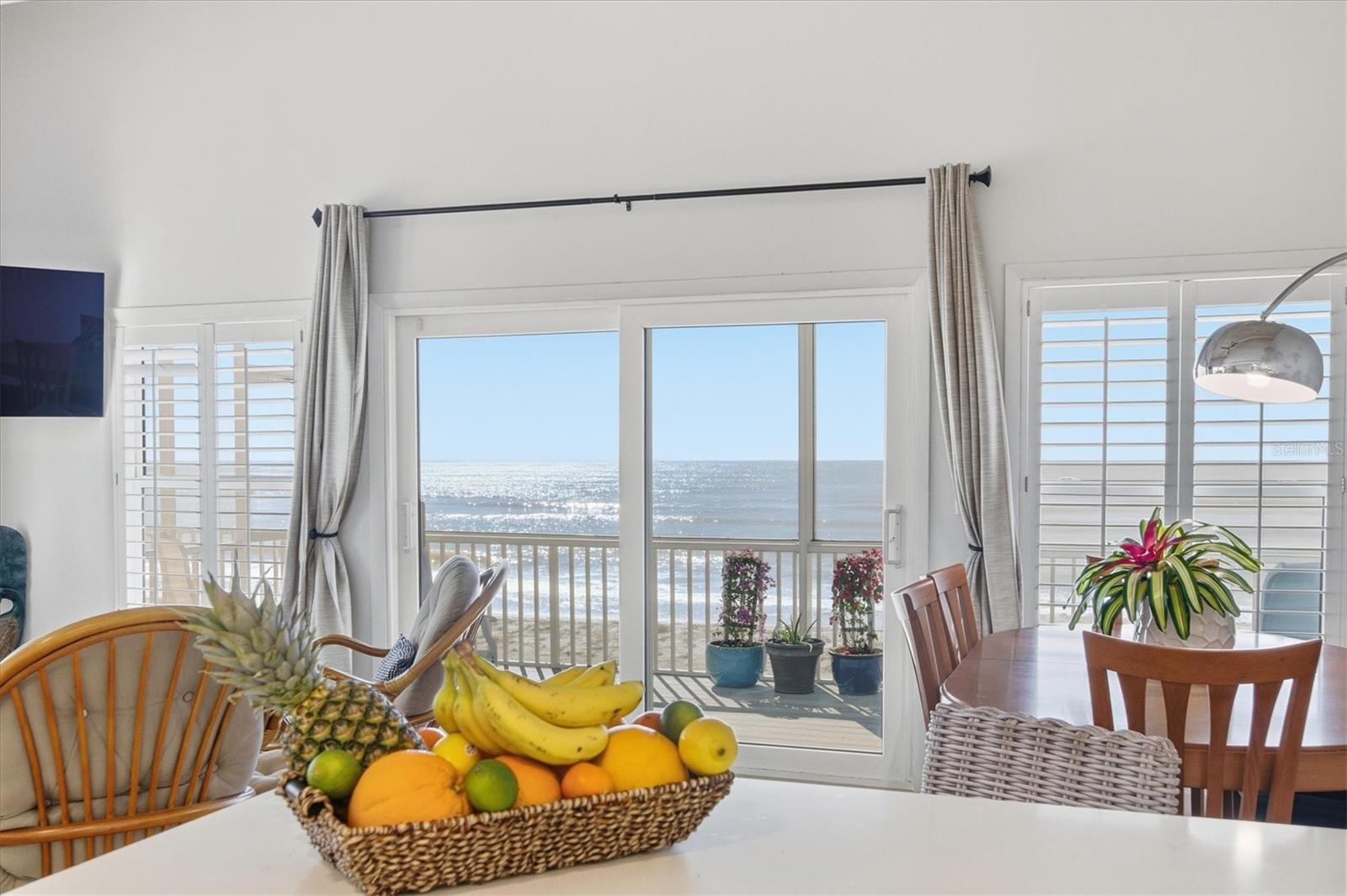 BEACH TWINS - Residential