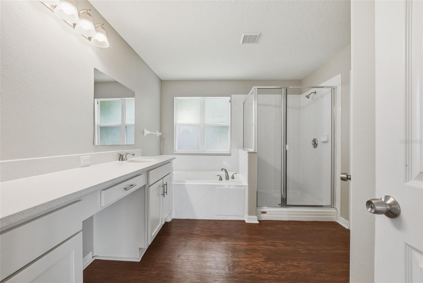 GLADES/SYLVAN LAKE PH 02 - Residential
