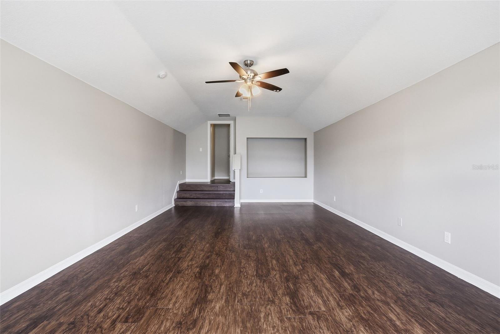 GLADES/SYLVAN LAKE PH 02 - Residential
