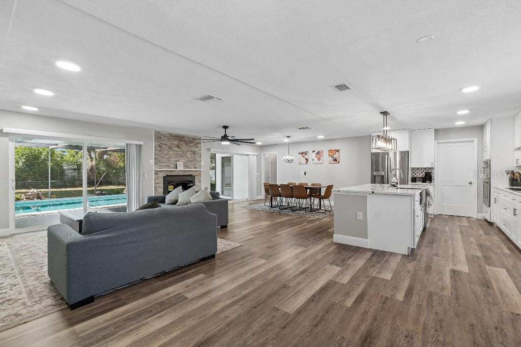 ROYAL CREST ESTATES UNIT 1 - Residential