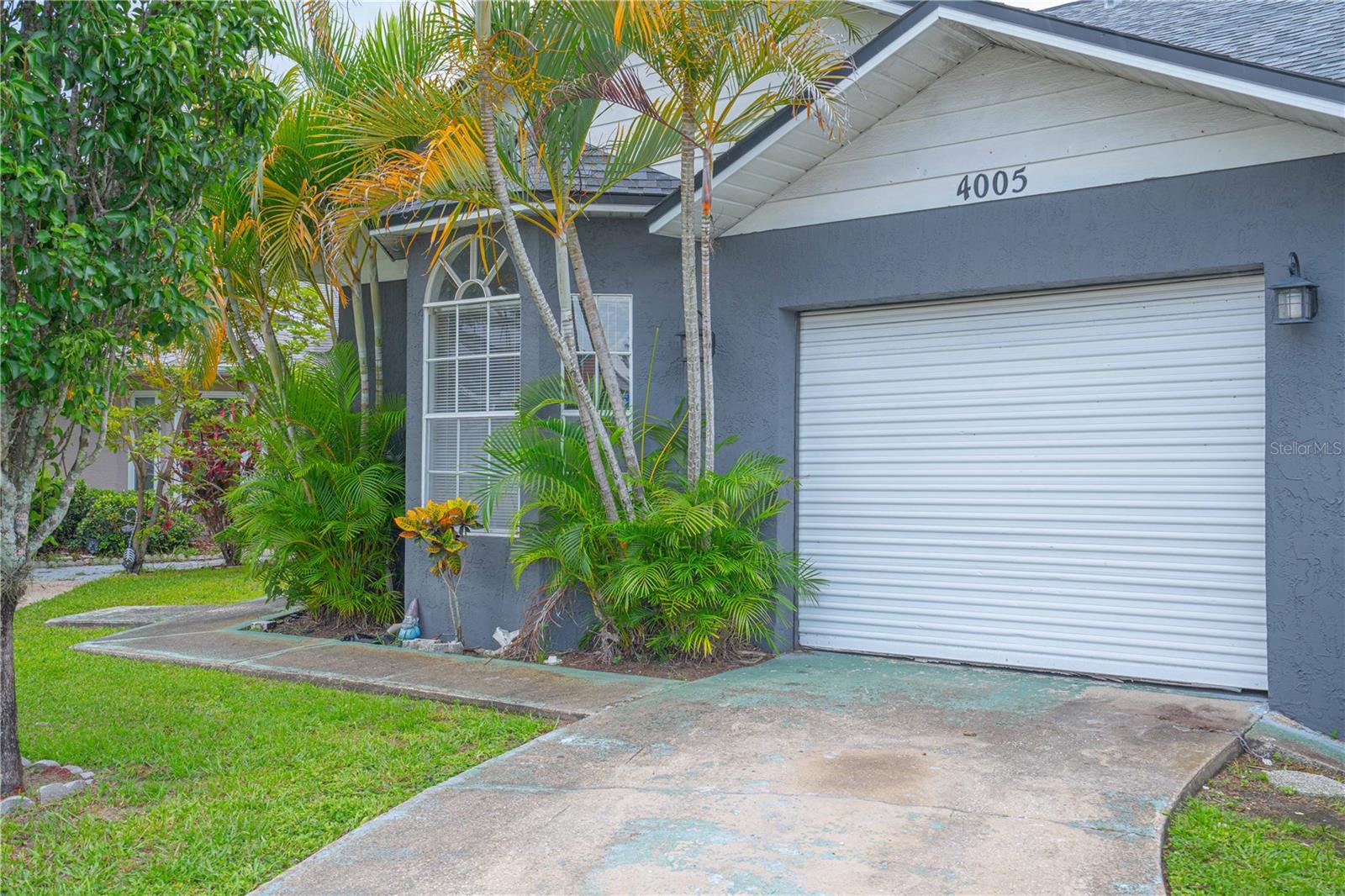 4005 CABAN COURT