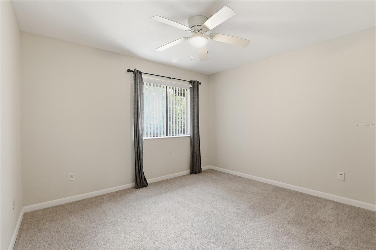 FOREST OF THE UNICORN THE LAKES - Residential