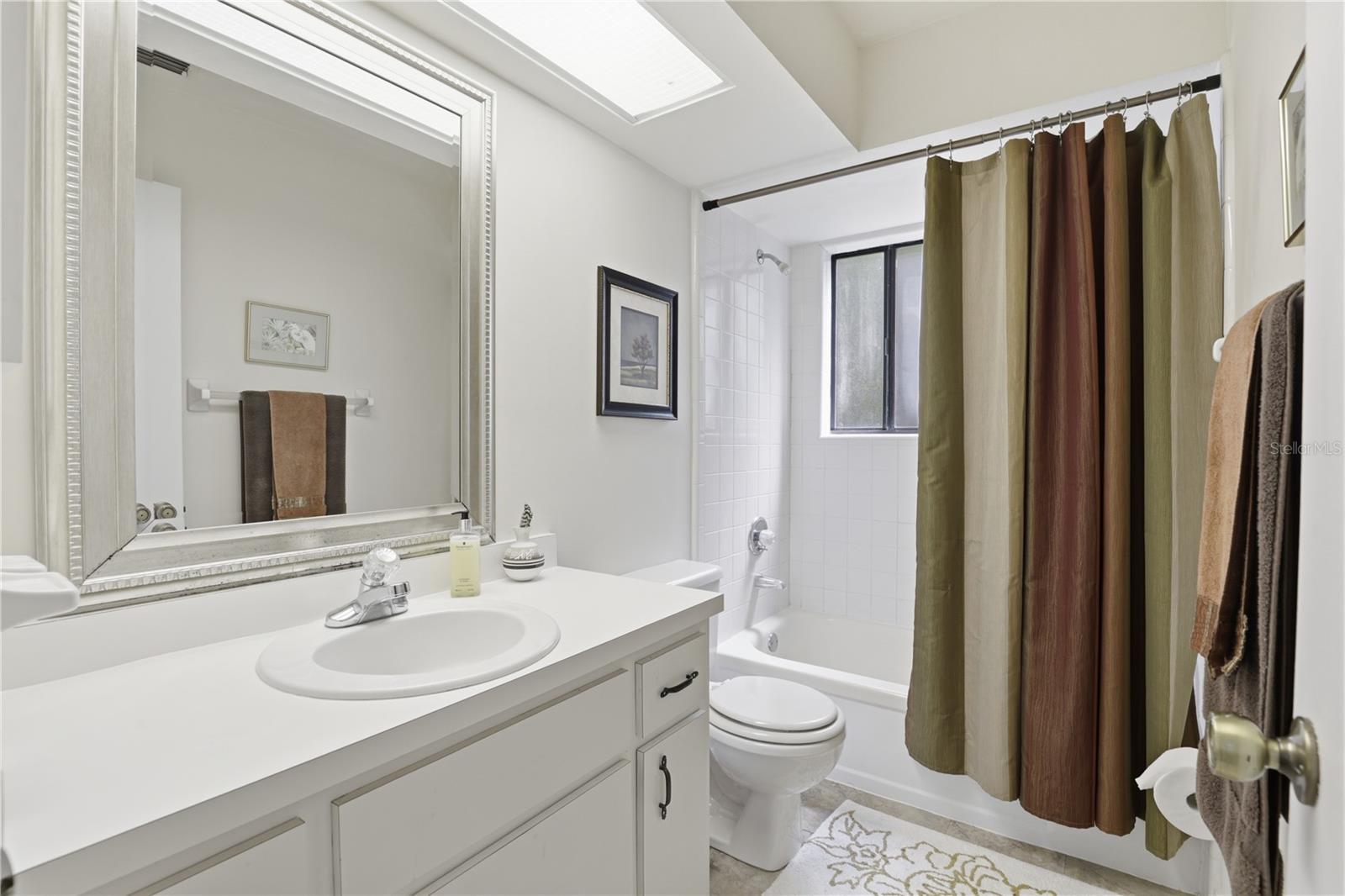 FOREST OF THE UNICORN THE LAKES - Residential