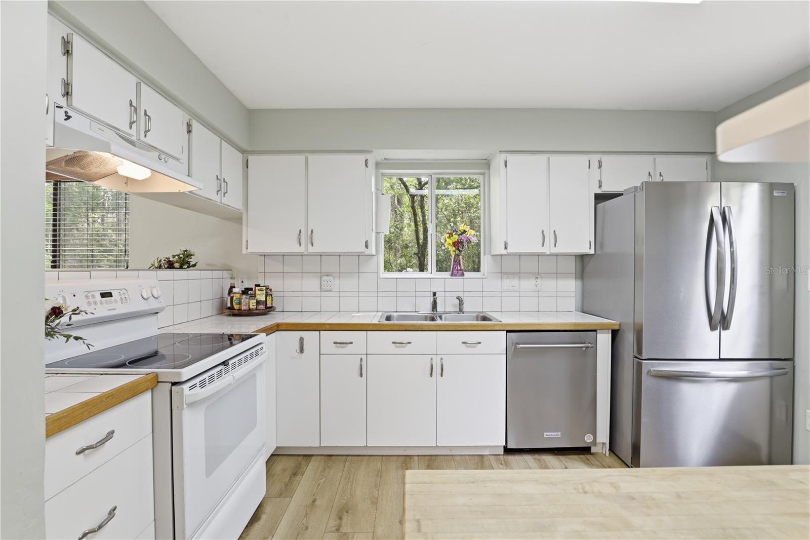 FOREST OF THE UNICORN THE LAKES - Residential