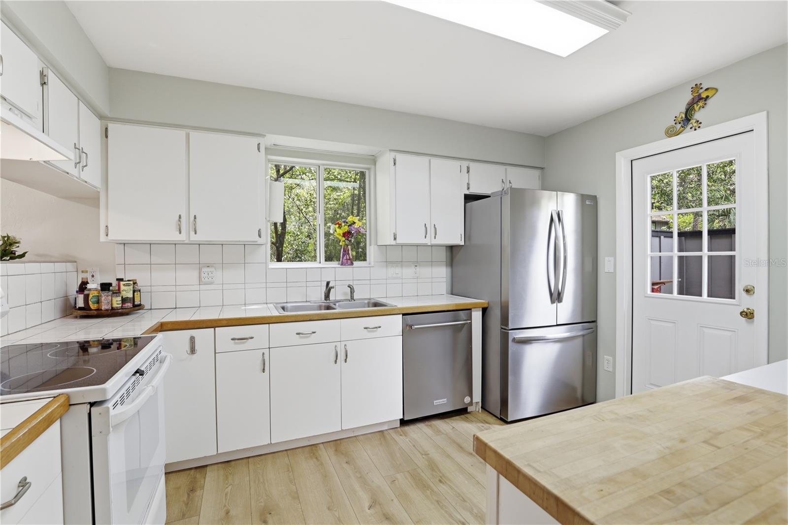 FOREST OF THE UNICORN THE LAKES - Residential