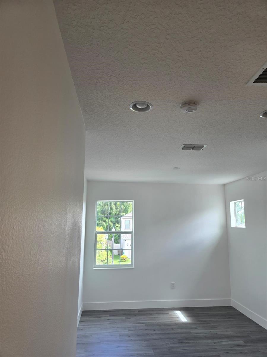 SEGOVIA - Residential Lease