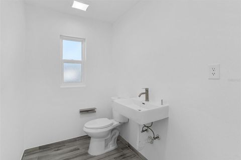 Tiny photo for 109 W Lakeview Street, Lady Lake, FL 32159 (MLS # G5099274)