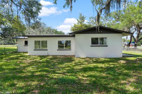 Tiny photo for 109 W Lakeview Street, Lady Lake, FL 32159 (MLS # G5099274)
