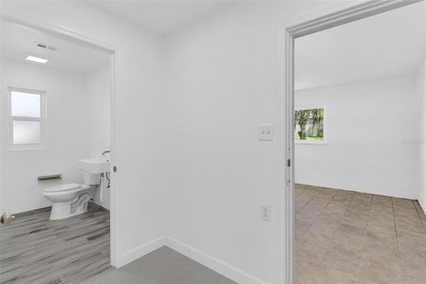 Tiny photo for 109 W Lakeview Street, Lady Lake, FL 32159 (MLS # G5099274)