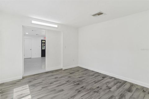 Tiny photo for 109 W Lakeview Street, Lady Lake, FL 32159 (MLS # G5099274)