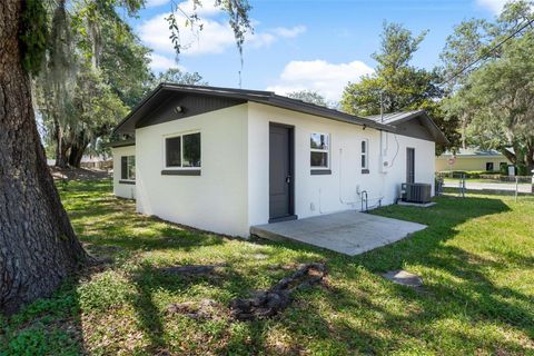Tiny photo for 109 W Lakeview Street, Lady Lake, FL 32159 (MLS # G5099274)
