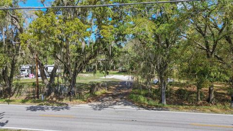2015 W SOCRUM LOOP ROAD LAKELAND FL 33810