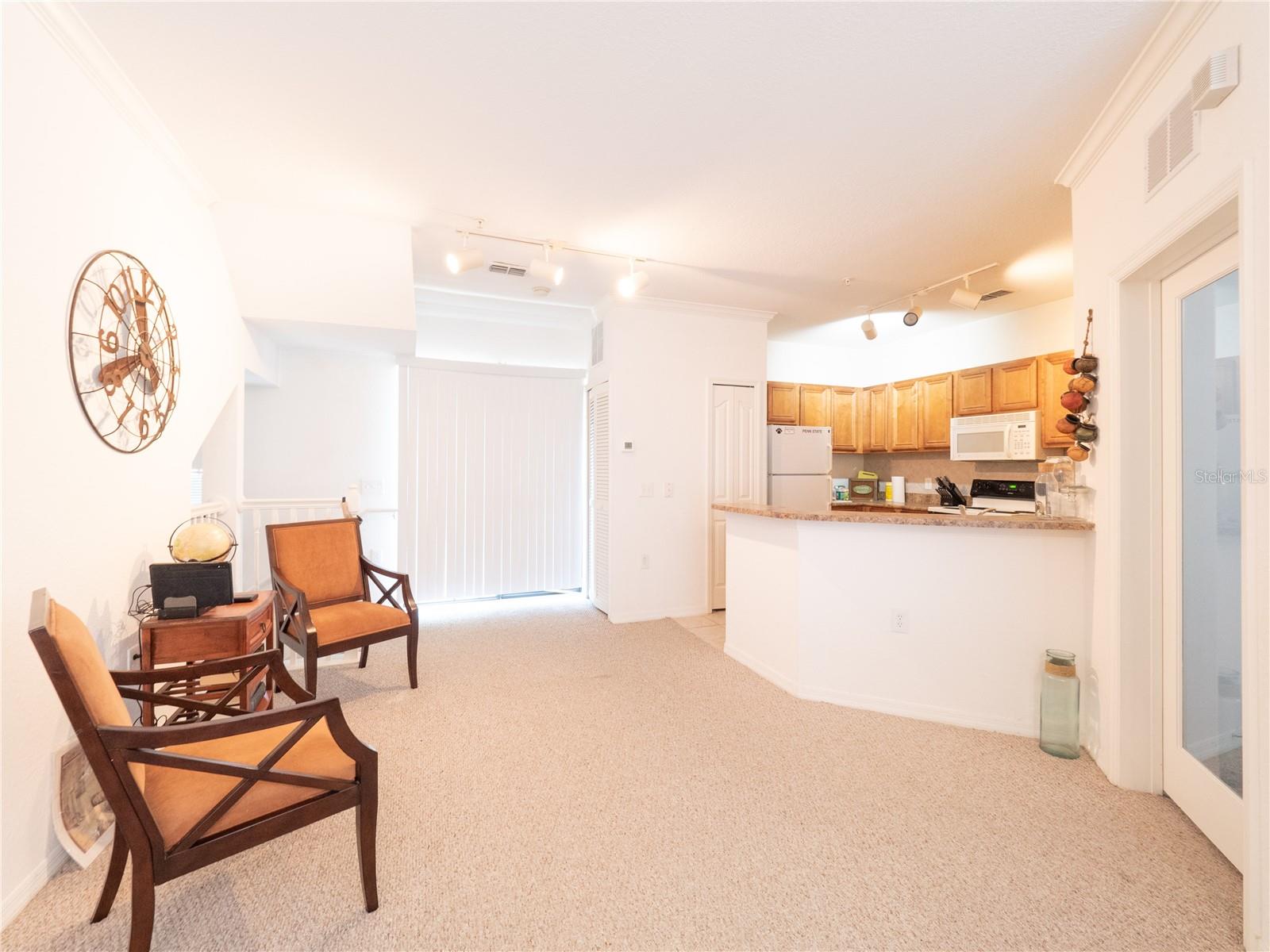 SERENATA CONDOMINIUM - Residential