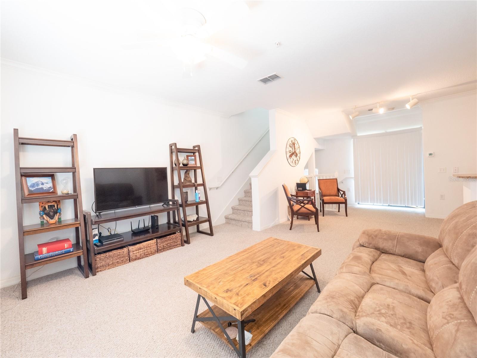 SERENATA CONDOMINIUM - Residential