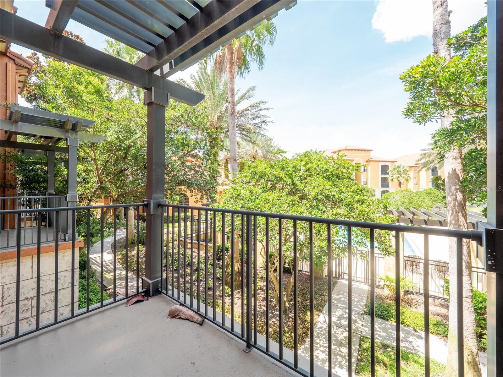 SERENATA CONDOMINIUM - Residential