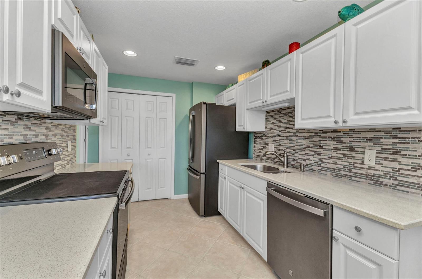 RIVERWOOD - Residential