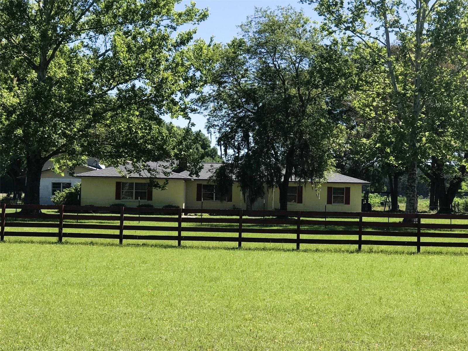 10 SW 50TH AVENUE