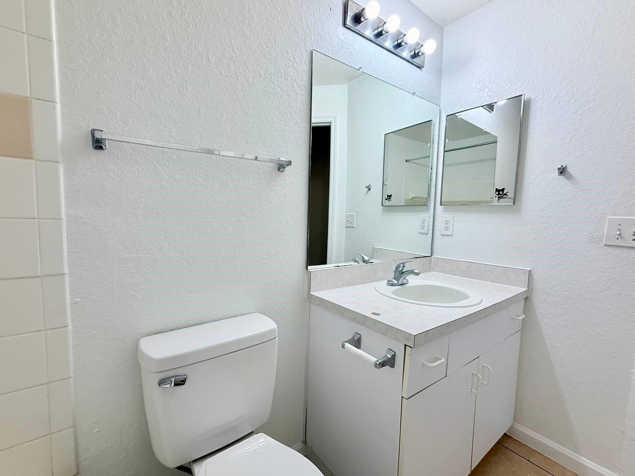 JADE AT TAMPA PALMS A CONDOMIN - Residential Lease