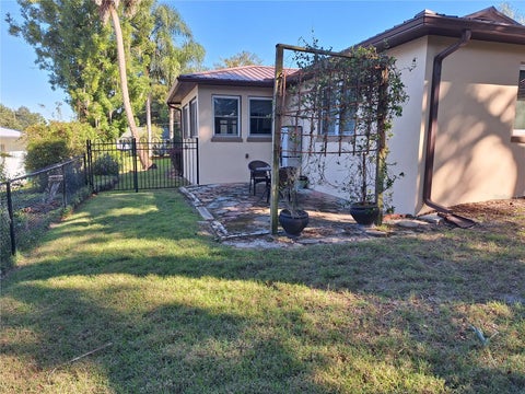 Tiny photo for 456 W 10th Avenue, Mount Dora, FL 32757 (MLS # G5118790)