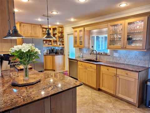 Tiny photo for 456 W 10th Avenue, Mount Dora, FL 32757 (MLS # G5118790)